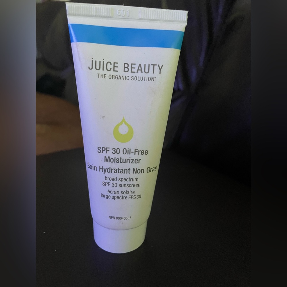 Juice beauty oil free moisturizer spf 30 new FREE in BUNDLE!